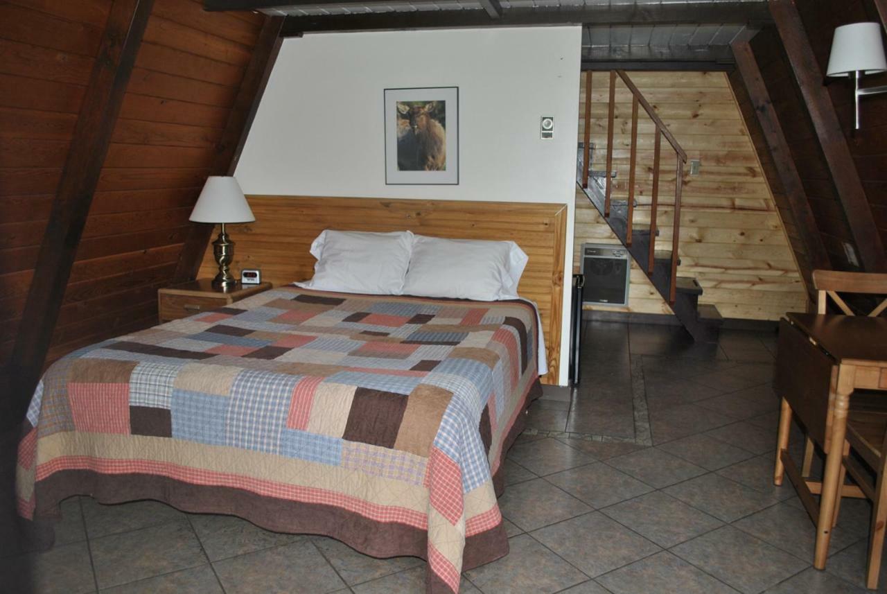Aspen Inn Fort Klamath Buitenkant foto