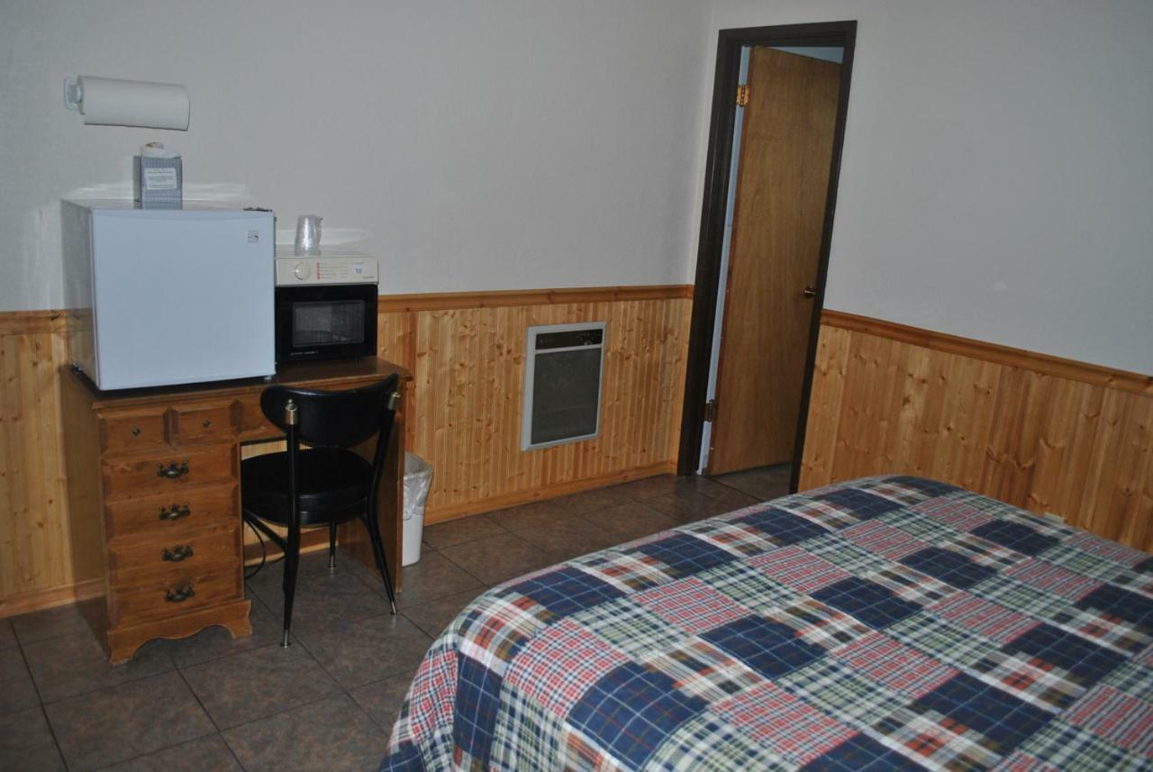 Aspen Inn Fort Klamath Buitenkant foto