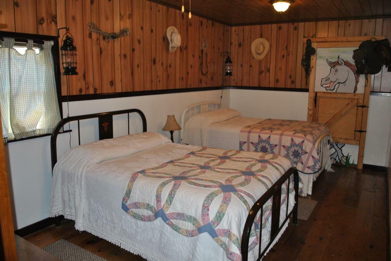 Aspen Inn Fort Klamath Buitenkant foto